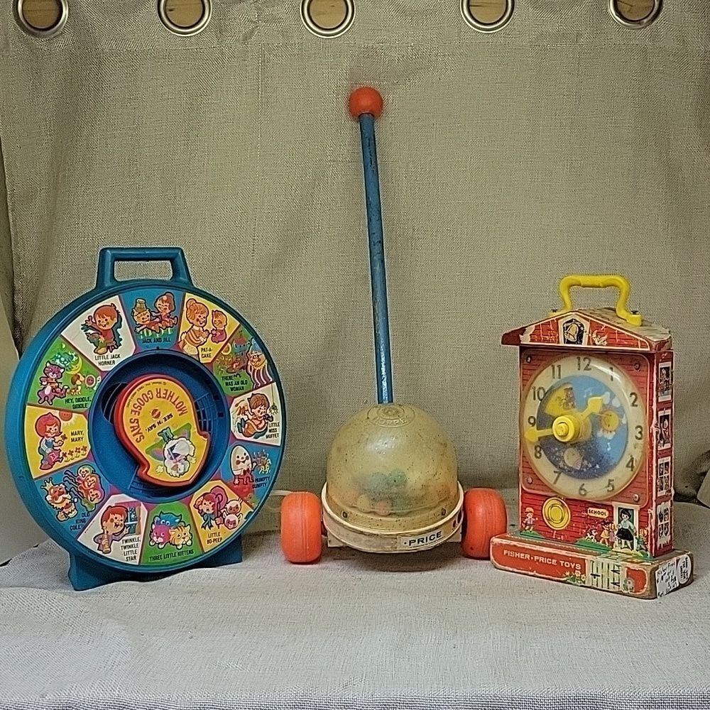 Fisher Price Corn popper,‎ Mother Goose Says, teaching clock.( set H)